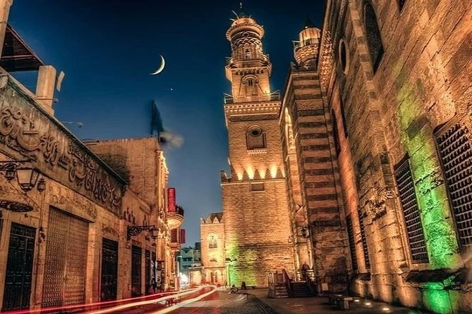 Cairo Food Tour & El Moez Street by Night